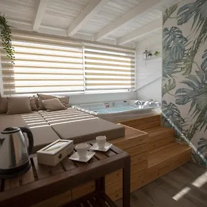 3* Hotel Luxmari &